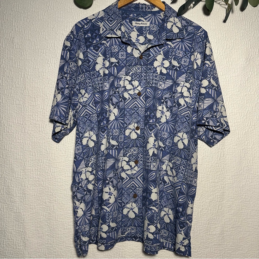 Tommy Bahama Blue And White Geometric Floral Hawaiian Shirt